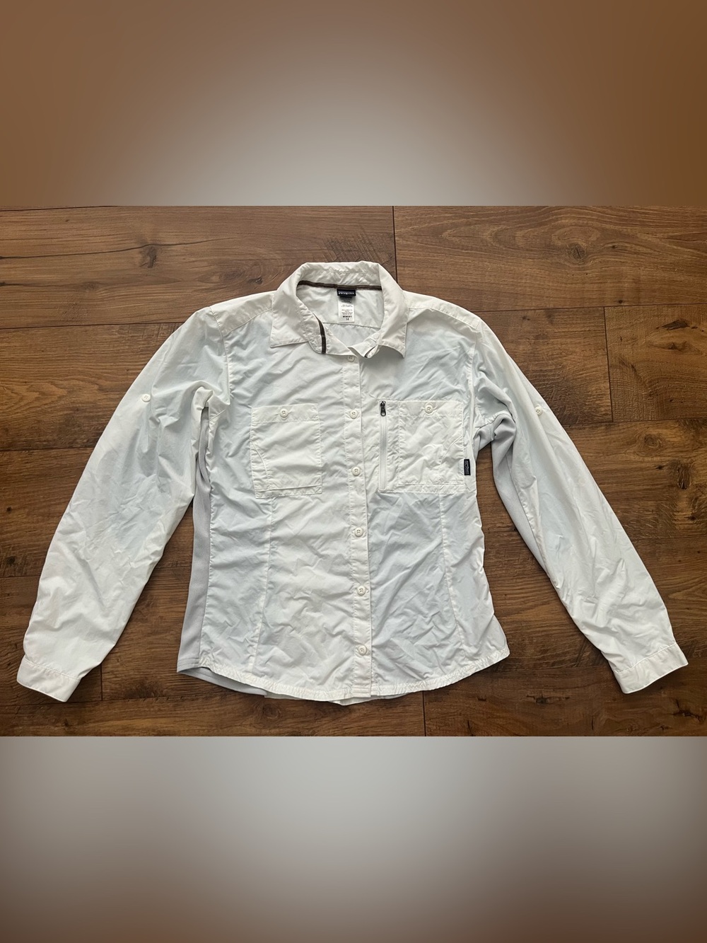 Patagonia Women’s long sleeve collared shirt size 14